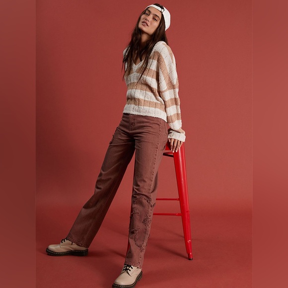 PacSun Flower Patch 90’s Boyfriend Jeans - Picture 16 of 16